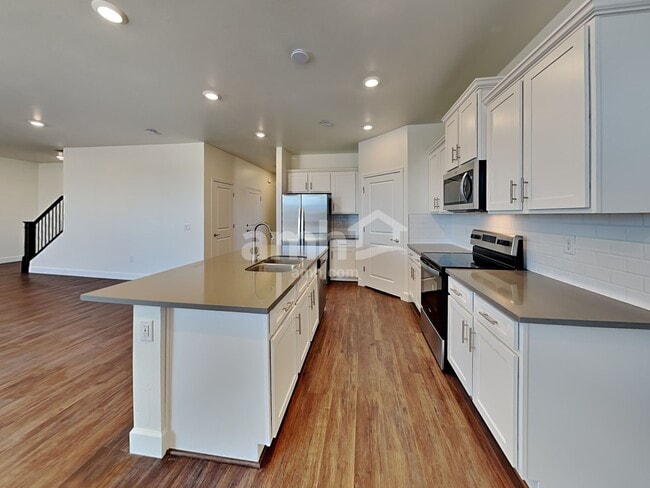 Building Photo - 7475 S Via Bombachas