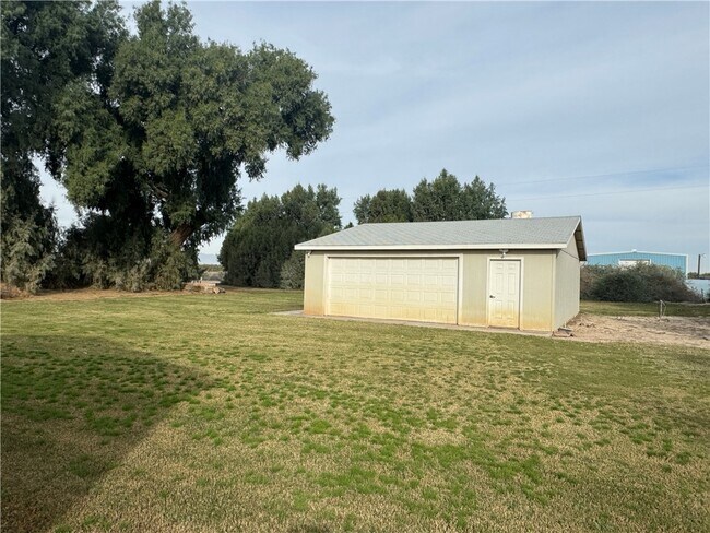 Building Photo - 10044 Kent Rd