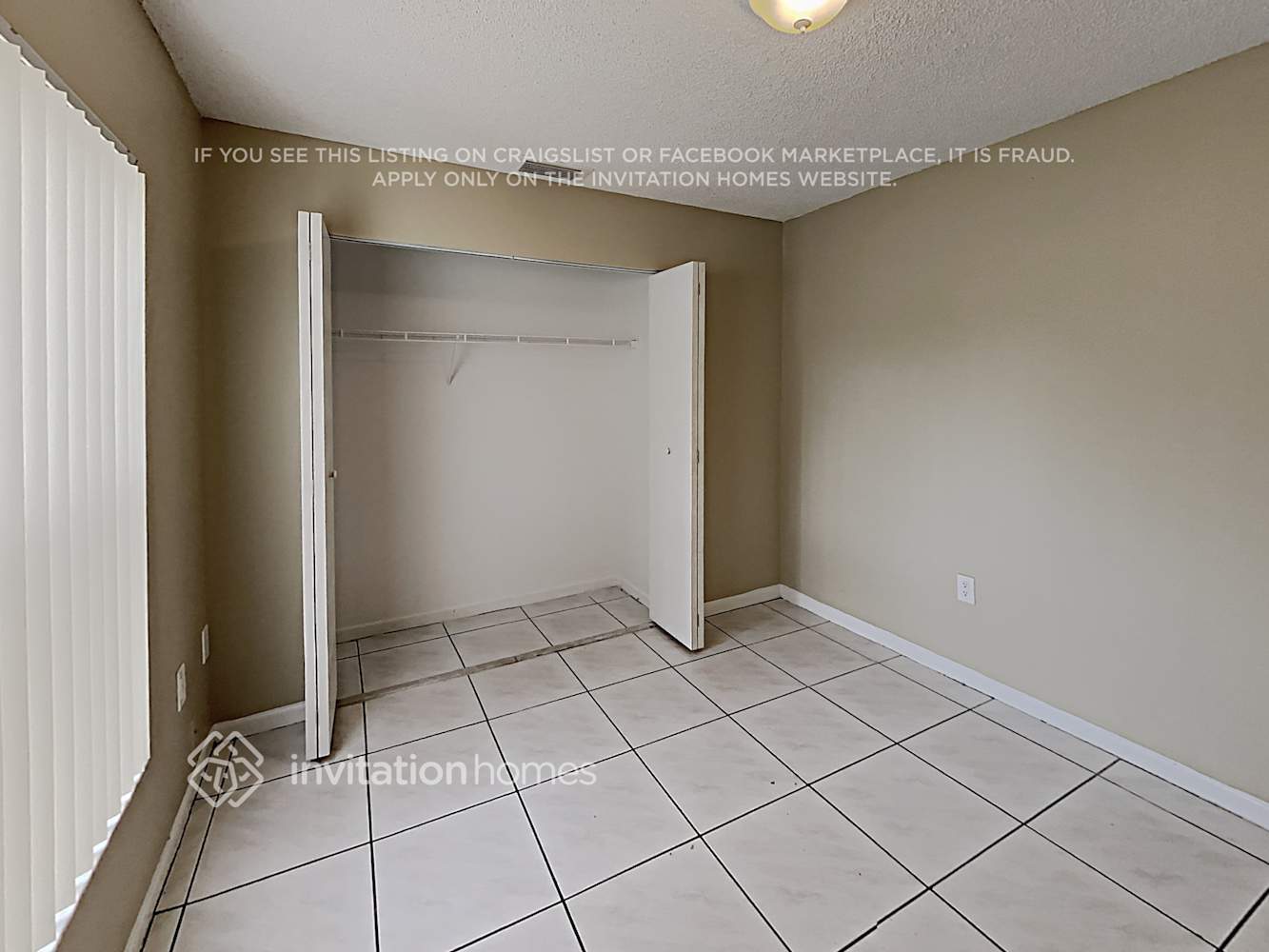 Building Photo - 7215 SW 42nd Ct