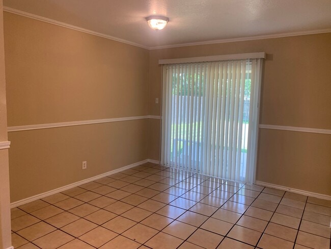 Building Photo - 1815 Pontotoc