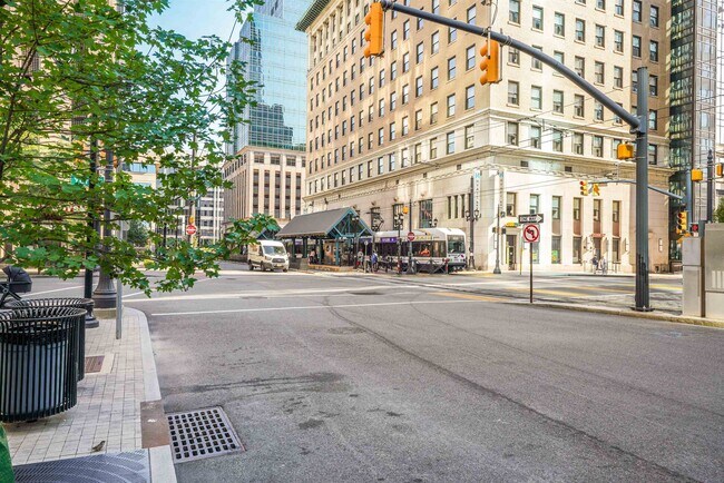 Building Photo - 99 Hudson St