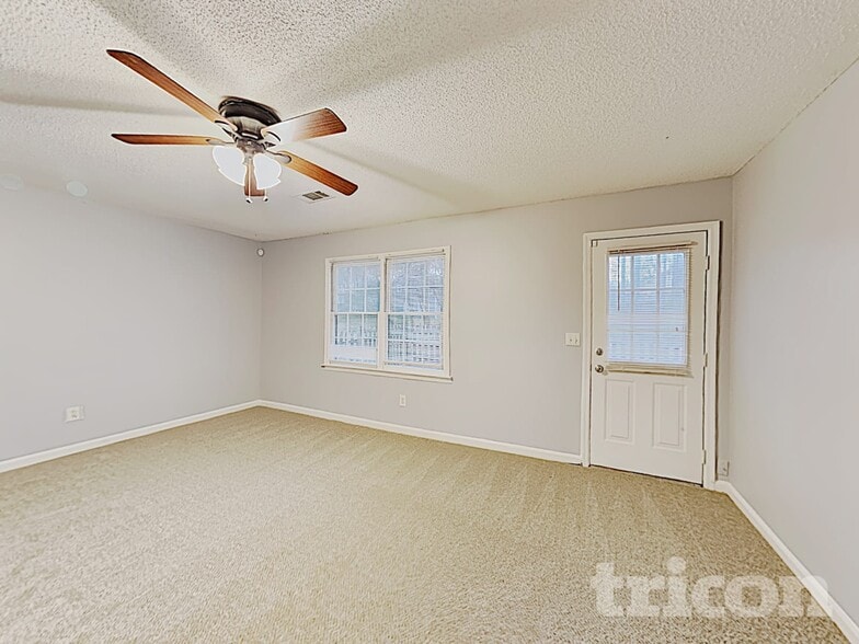 Building Photo - 5394 Telford Ct
