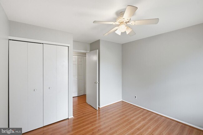 Building Photo - 321B Delancey Pl