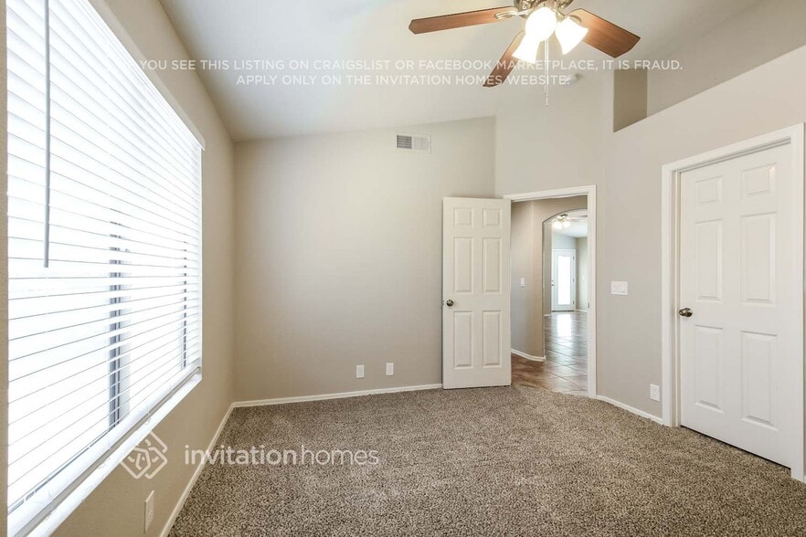 Building Photo - 5307 W Campo Bello Dr