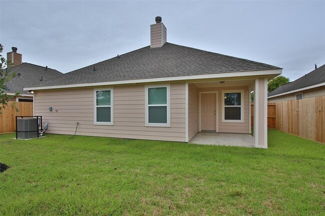 Building Photo - 8005 Woodward St