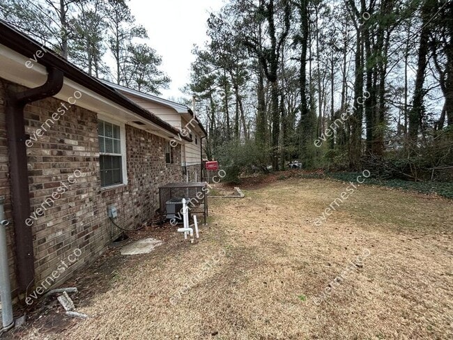 Building Photo - 3780 Cedar Hurst Way