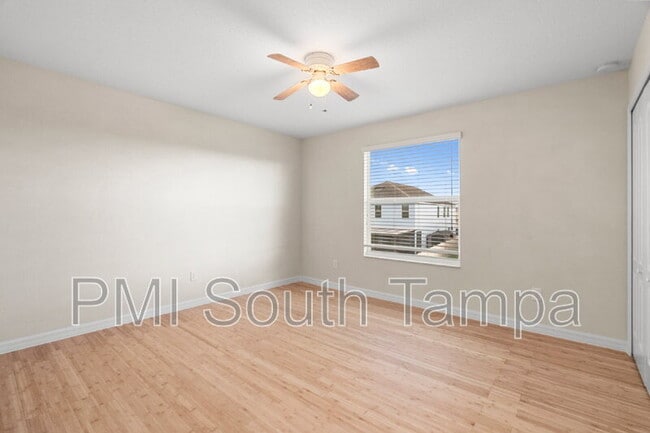 Building Photo - 13740 Newport Shores Dr