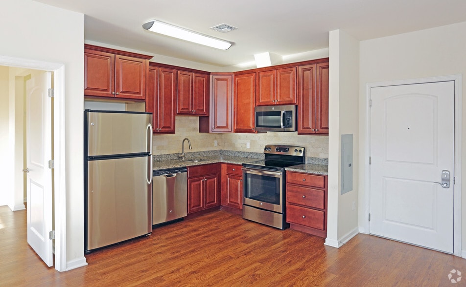 Interior Photo - Jaclyn Heights II