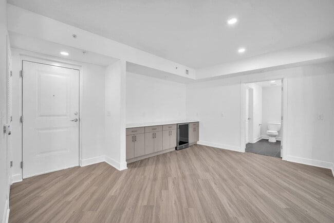 Building Photo - 4515 Main St