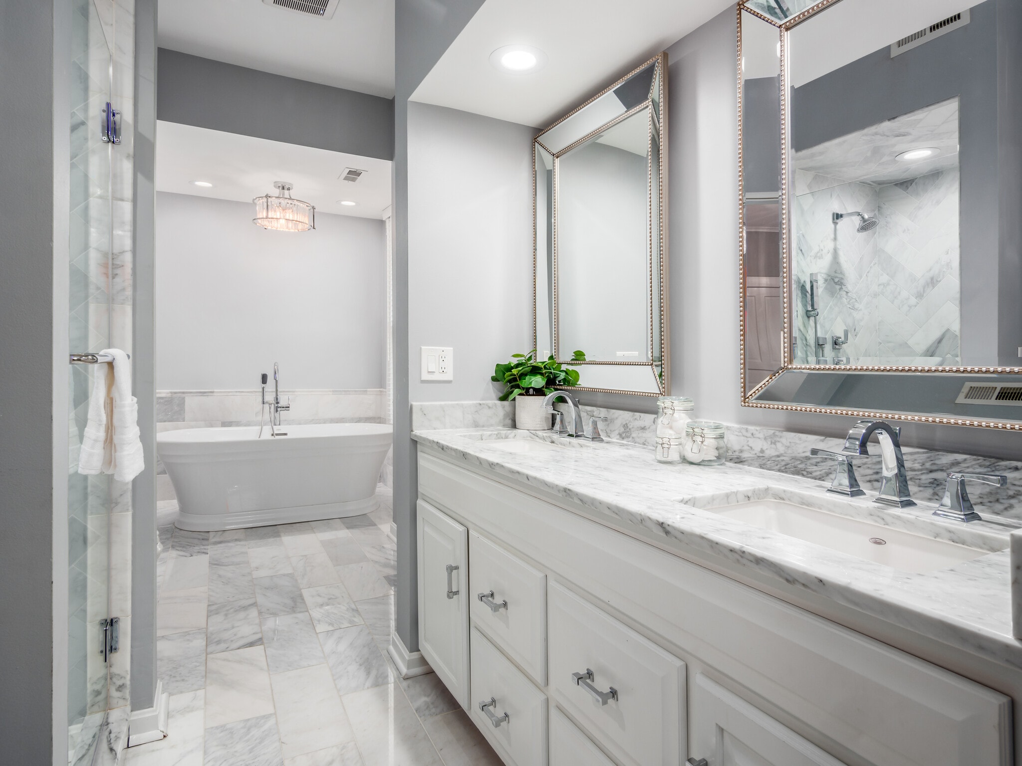 Primary Bath - 926 City Park Ave