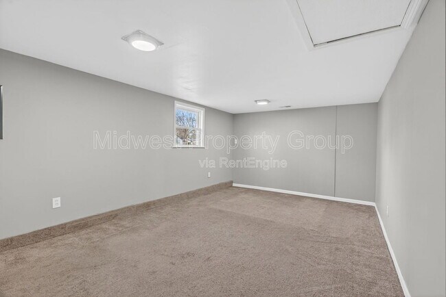 Building Photo - 12035 Krenning Ln