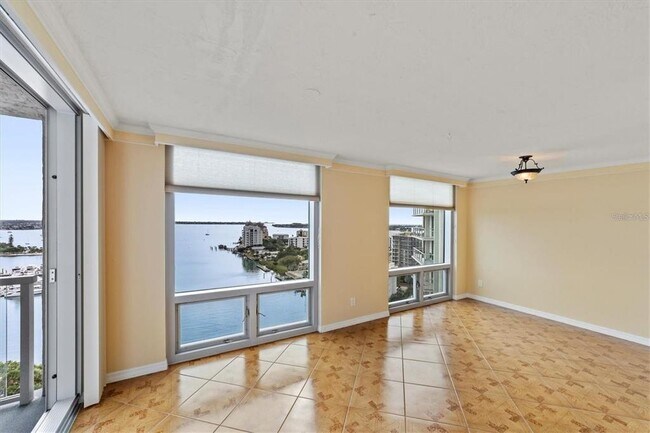 Building Photo - 1111 N Gulfstream Ave