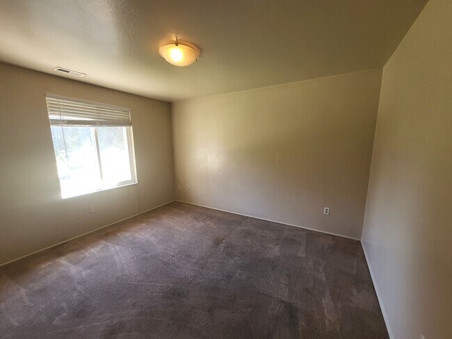 Building Photo - Angle View Duplex