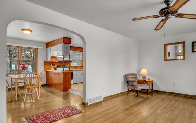 Building Photo - 4 Bedroom homestead on 6.68 acres