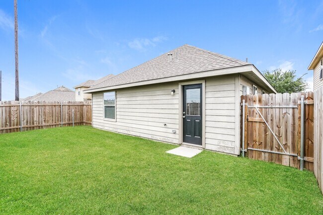 Building Photo - 5511 Long Arbor Ln