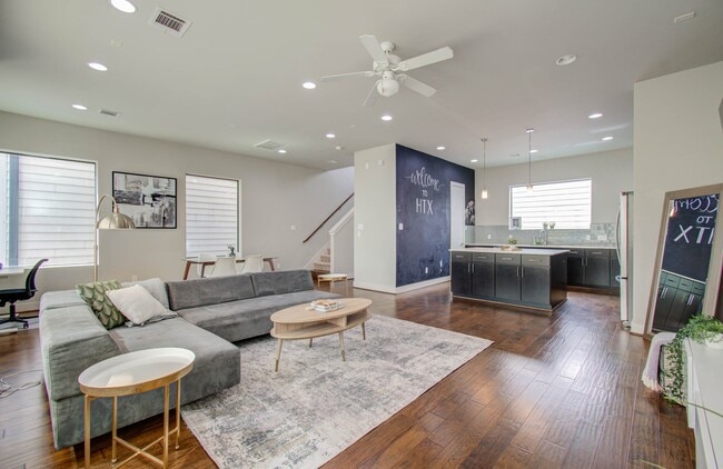 Building Photo - 509 Gregg St