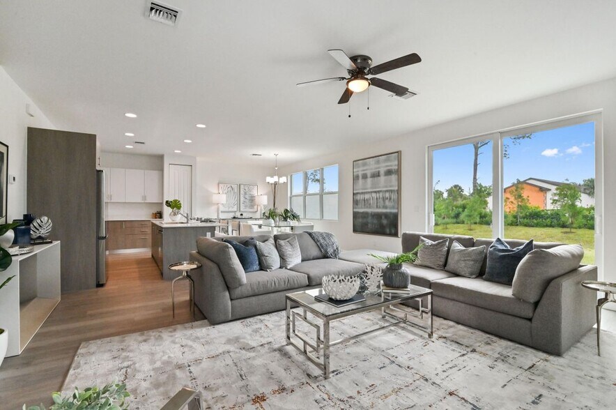 Building Photo - 6365 Tenor Dr