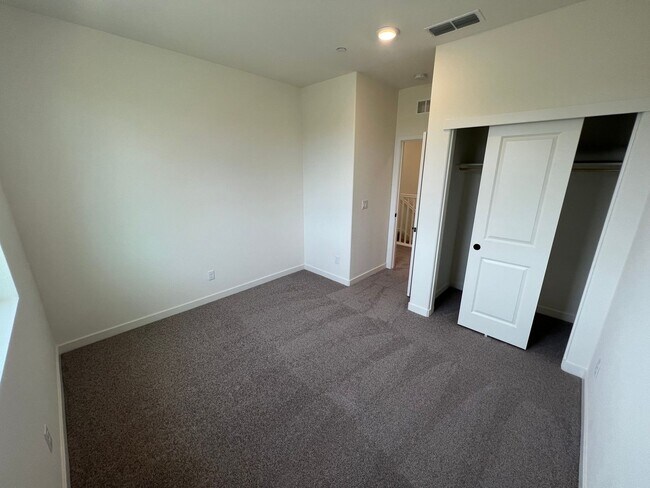 Building Photo - Single Family Natomas