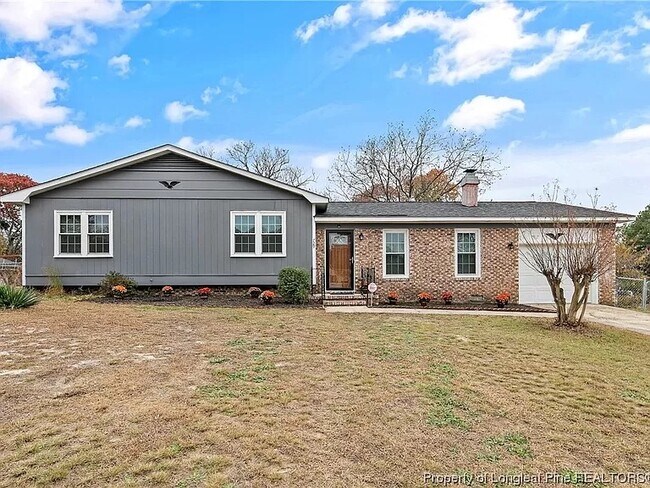 Primary Photo - 729 Emerald Dr