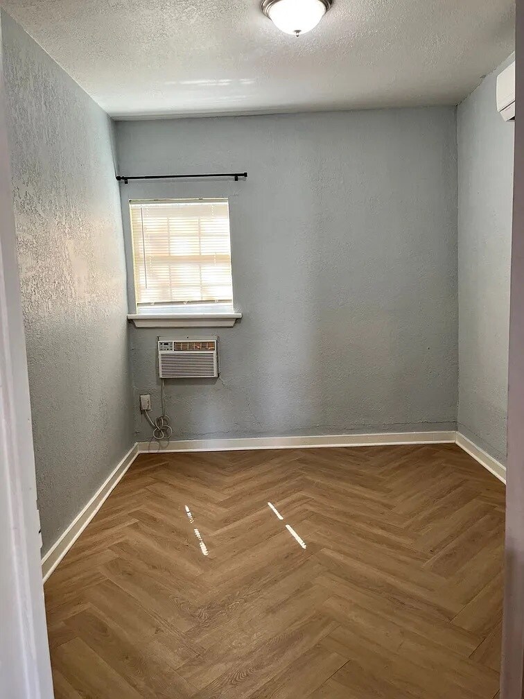 Building Photo - 234 Princeton Ave