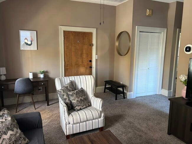 Building Photo - 350 Telfair St