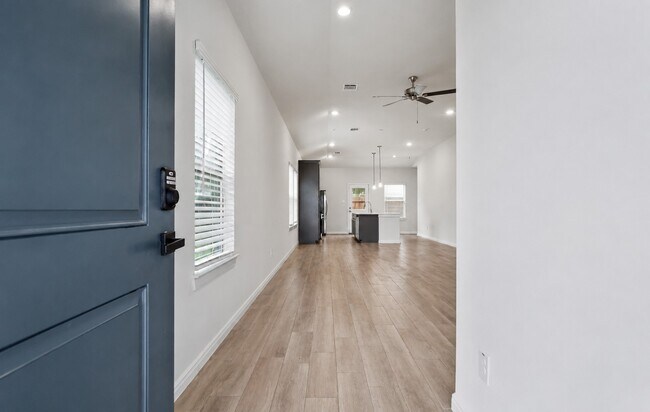Building Photo - 8018 Fijian Cypress Dr