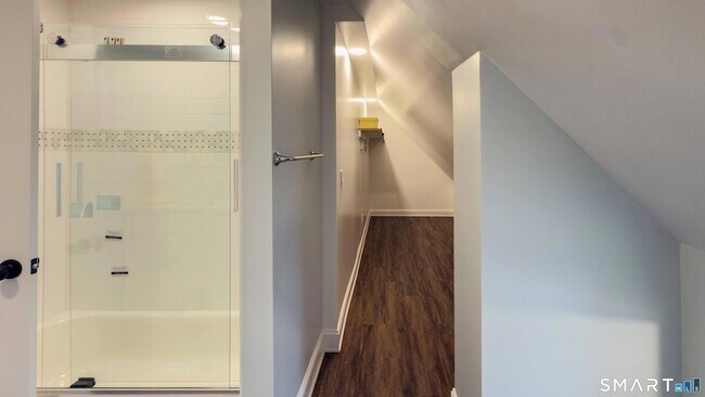 Building Photo - 43 W Prospect St