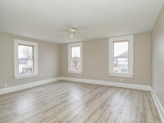 Building Photo - 3 Bedroom Home in Aliquippa