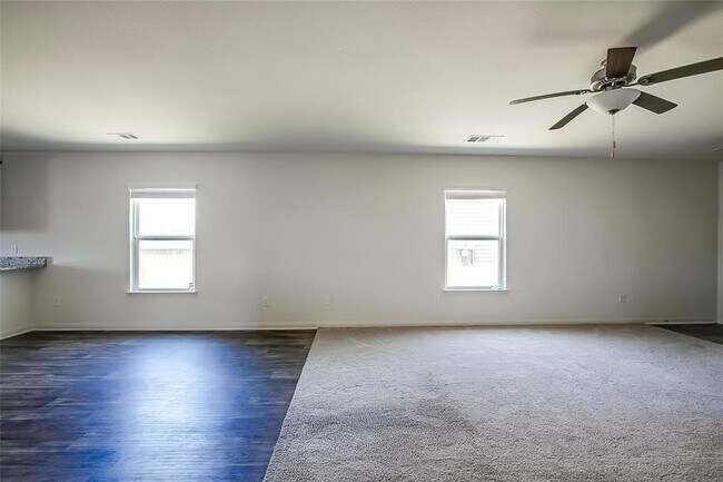 Building Photo - 18713 Quiet Range Dr