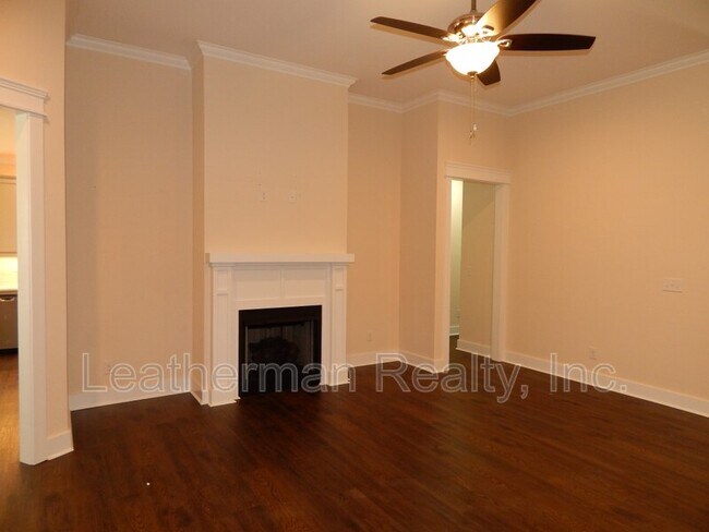 Building Photo - 3750 Tetbury St