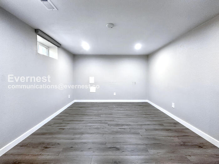 Building Photo - 2551 W 39th Ave