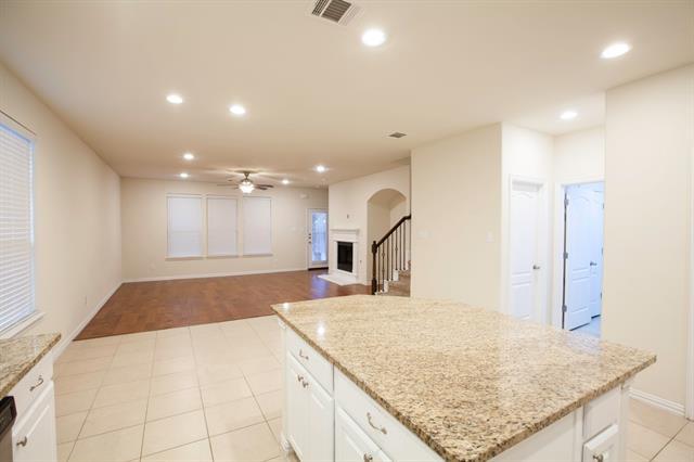 Building Photo - 5601 Fremont Dr