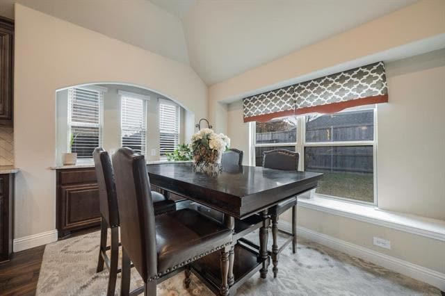 Building Photo - 335 Bluewood Dr