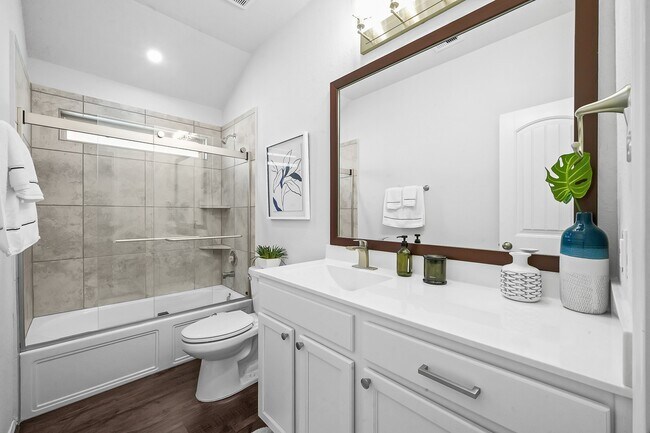 Building Photo - 25915 Aura Lake Ln