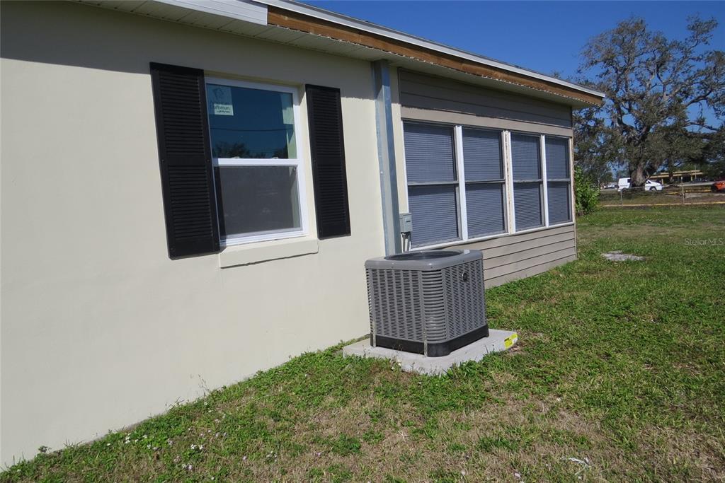 Side - 8010 Hyde Park Ave