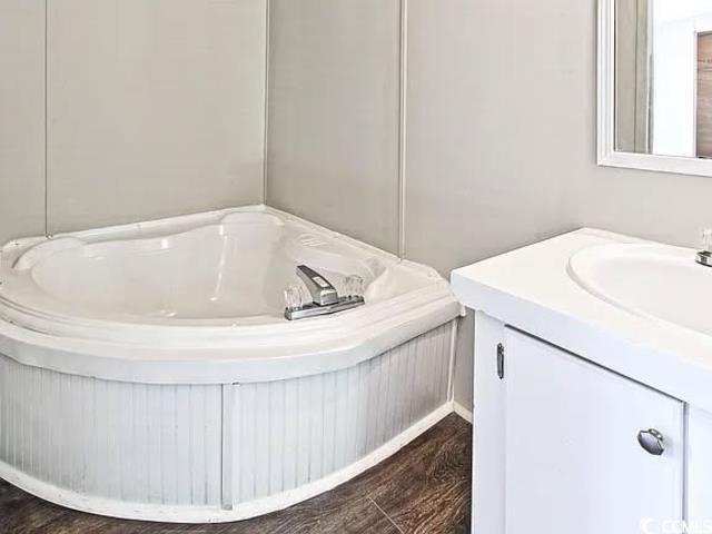 Building Photo - 600 Ermine Rd