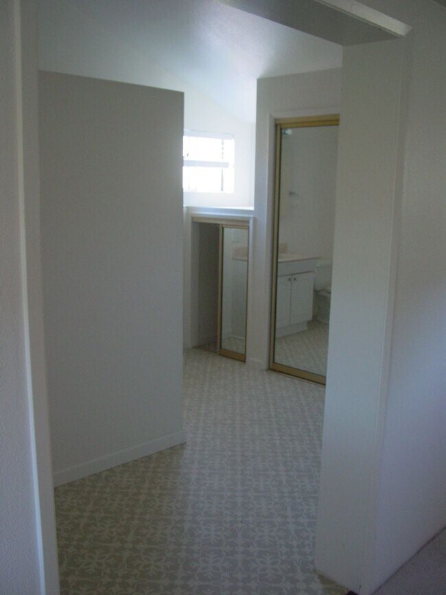 Building Photo - 3308 Tuk a Wile Dr