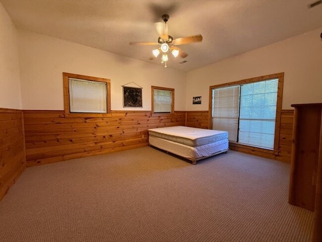 Building Photo - 3850 Ravens Den Way