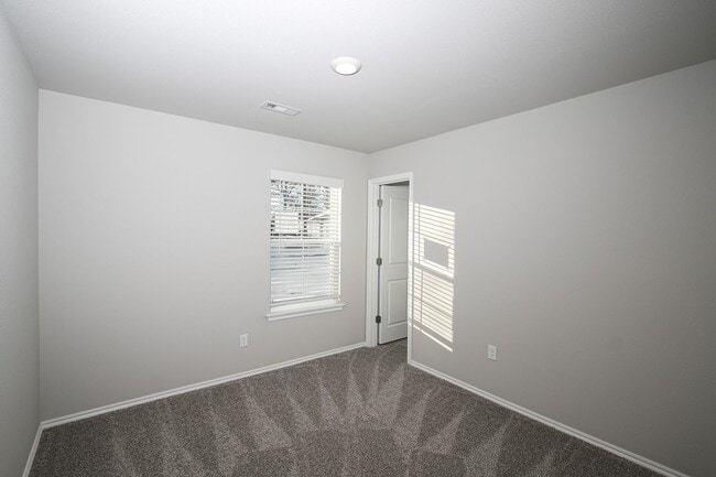 Building Photo - Beautiful new build ready for you!