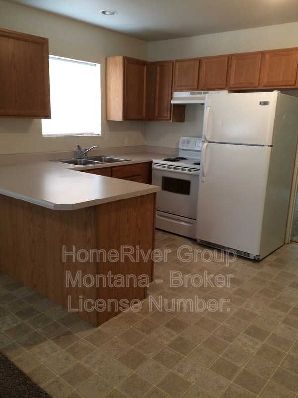 Building Photo - 2209 S 12th St W