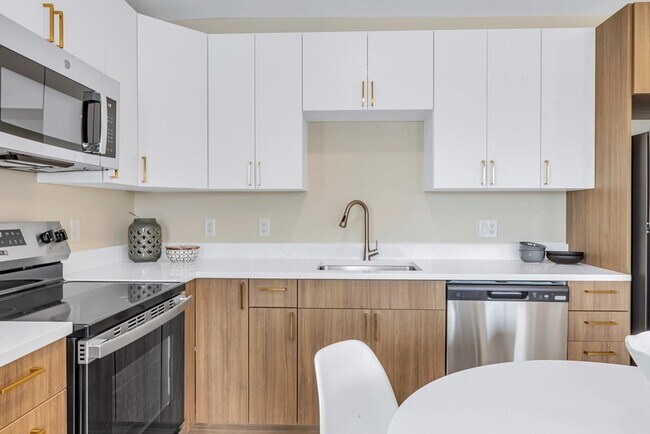 Building Photo - 375 Cummins Hwy