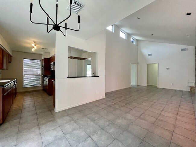 Building Photo - 21327 Park Tree Ln
