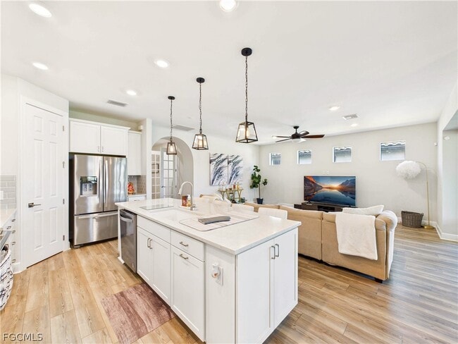 Building Photo - 19563 Utopia Ln