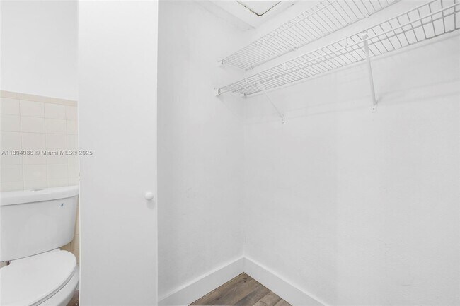 Building Photo - 2300 W Flagler St