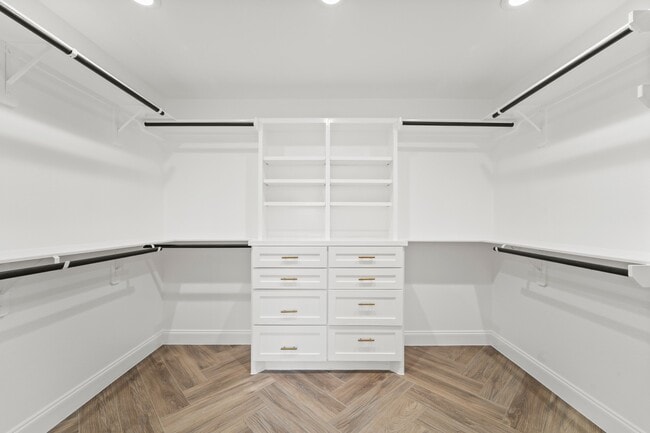 Building Photo - 10722 Lynbrook Dr