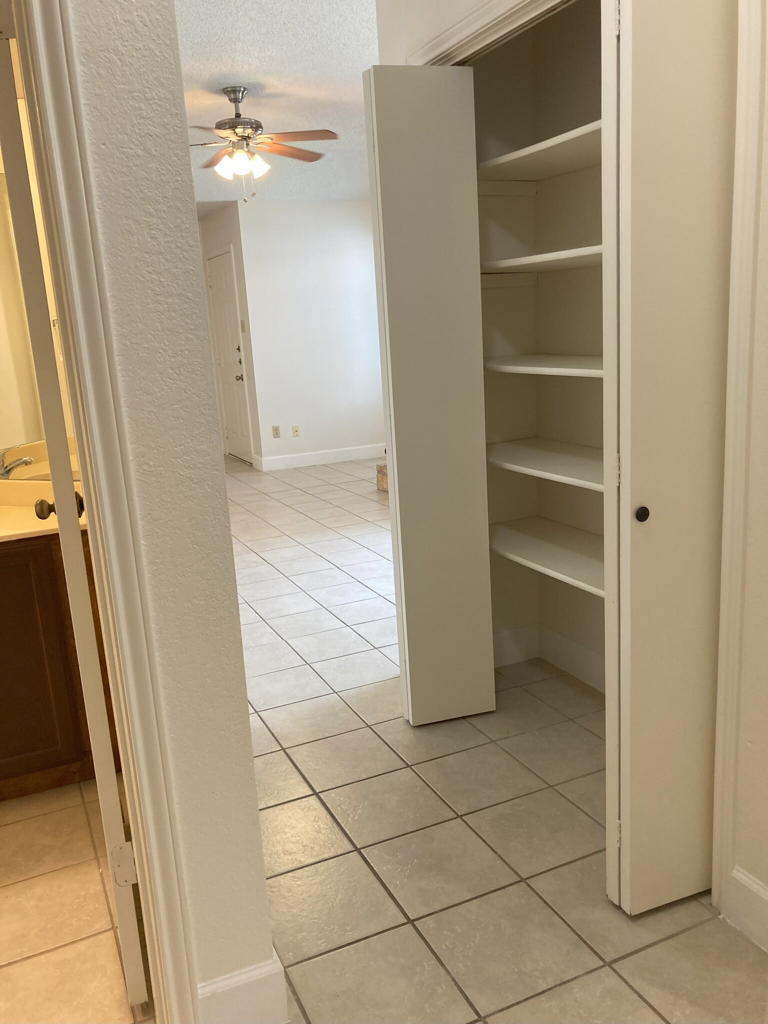 Building Photo - 7806-B Chimayo Cv.,