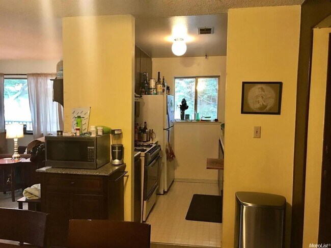 Primary Photo - 1736 Fremont Ct