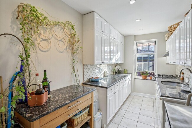 Building Photo - 8600 JFK Blvd E