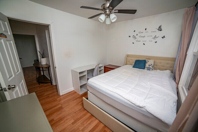 Building Photo - 4572 Rumsey Ave