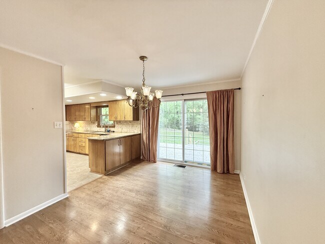 Building Photo - 102 Blueridge Pl